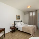 Apartamento Livanios