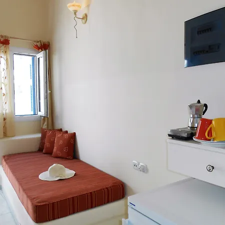 Апартаменты Livanios Адамас