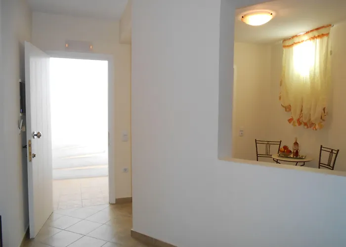 Livanios * Adamantas (Milos)